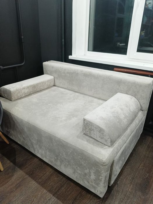 Диван в хорошем состоянии