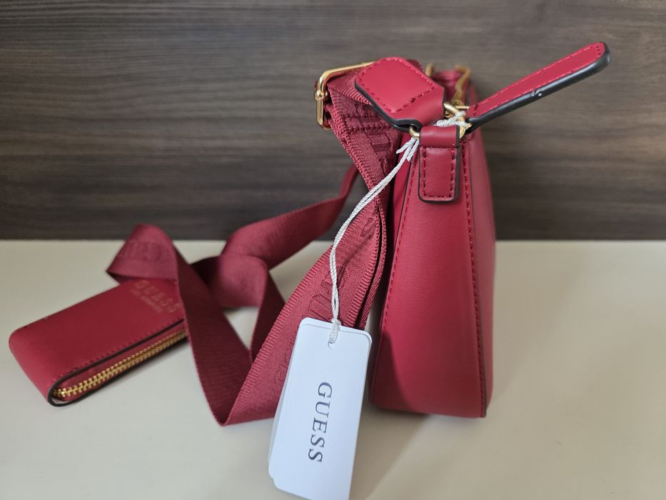 Нова Дамска чанта Guess