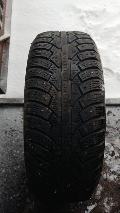 Продам Зимние шины R17