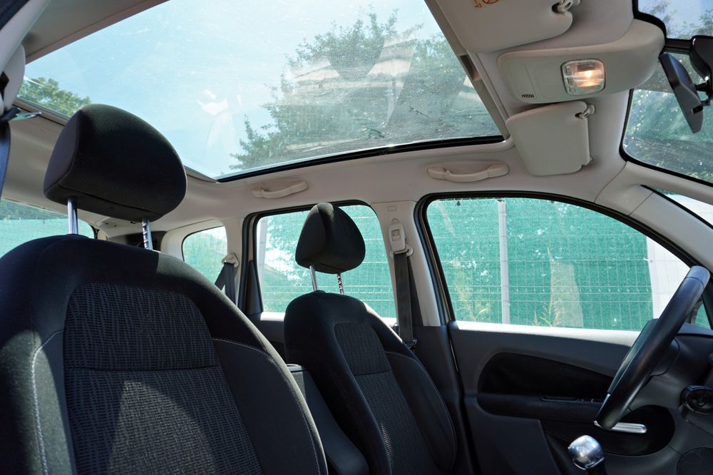 Citroen C3 Picasso,  benzină,  an 2011