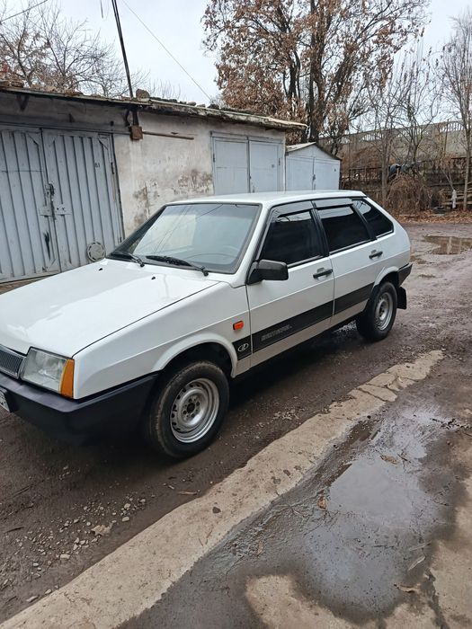 Продается ваз 2109года  1990го газ нет .