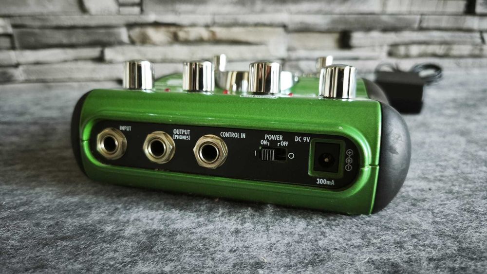 Pedala chitara acustica ZOOM A2 - Garantie