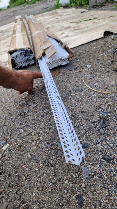 Перфорированый уголок