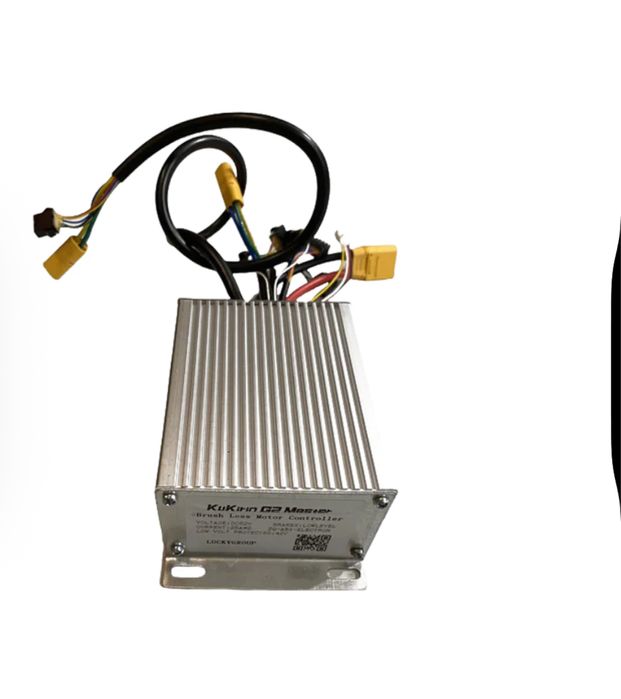 Продавам батерия на g2 master чисто нова + контролер