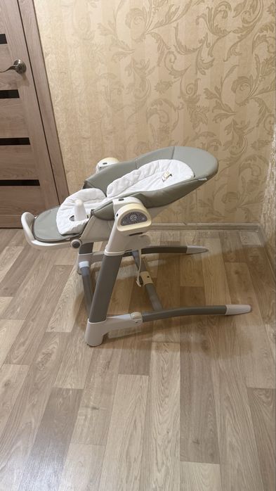 Продам детский столик для кормления