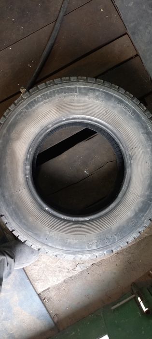 Продам  шины 235×75 r15