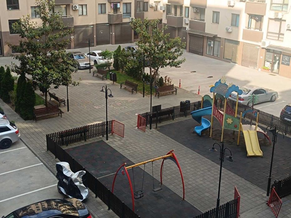 Тристаен апартамент с възможност за  закупуване на паркомясто