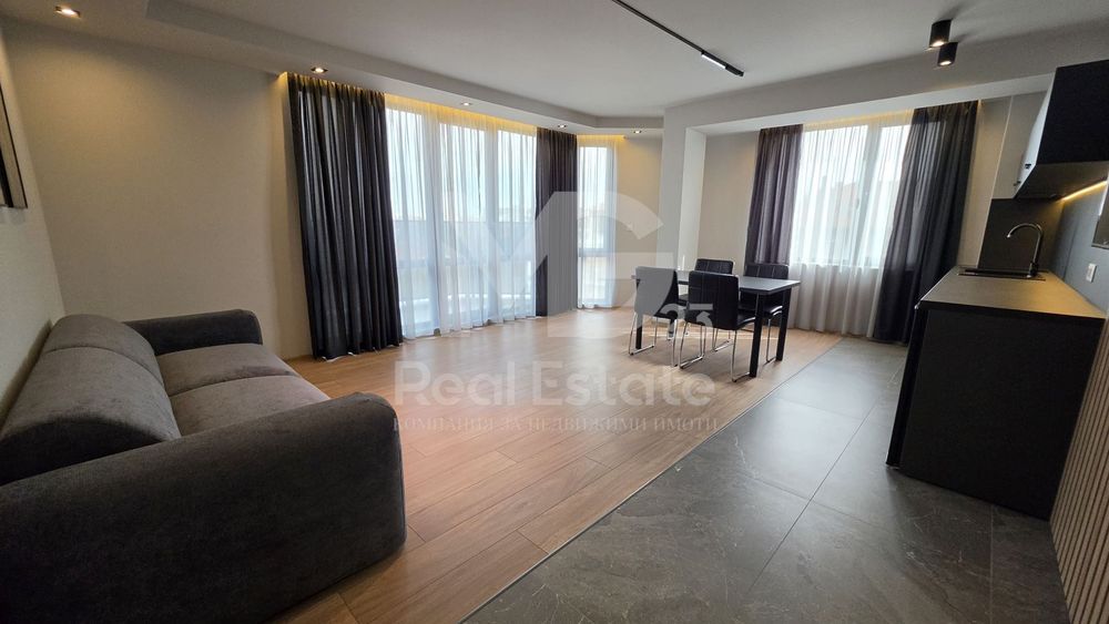 2-стаен в Пловдив-Център площ 75 цена 700