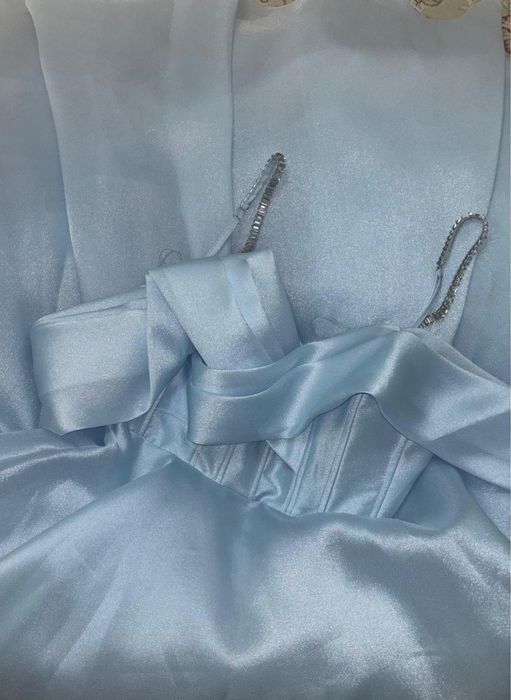 Продам элегантное платье