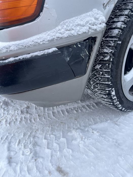 124 мерседес передный бампер продаю