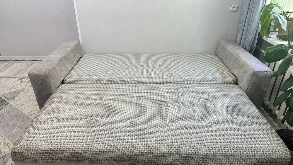 Продам диван и кровать детский