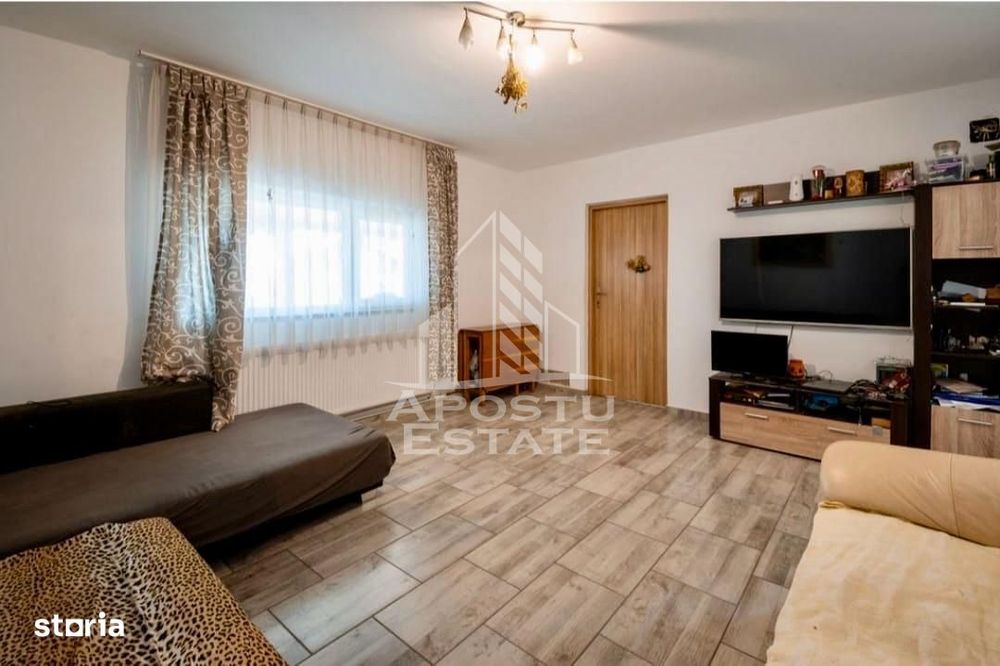 Casa individuala de vanzare, 190 mp, teren 650 mp, zona Sanandrei