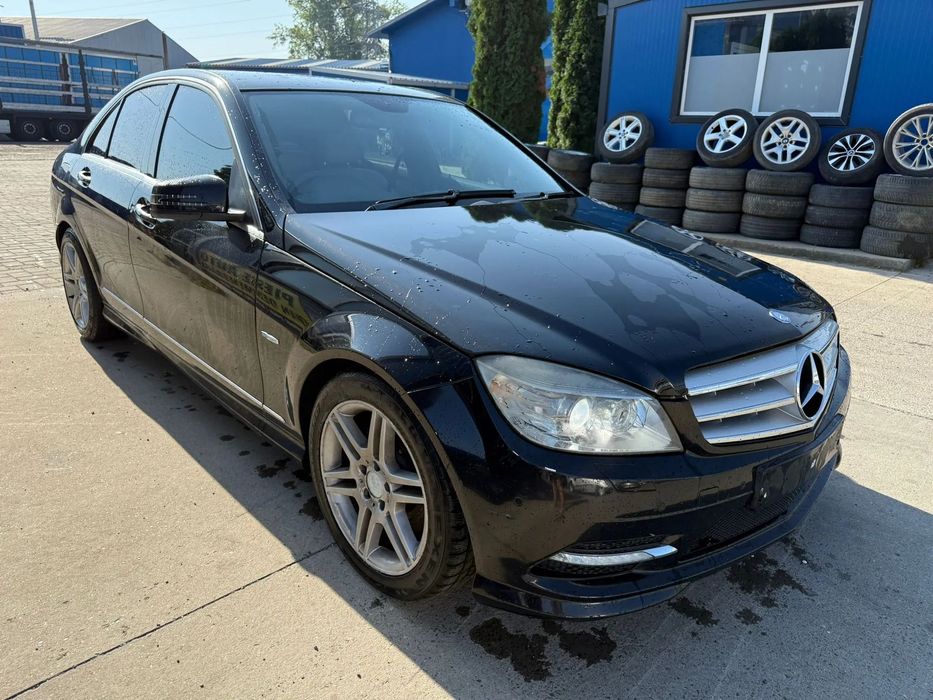 Bara / Capota / Faruri / Aripi / Usi / Jante / Portbagaj Mercedes C-Class W204 AMG Culoare 197 Negru Obsidian