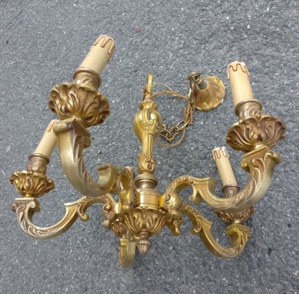 Candelabru din bronz masiv piesa cu o lucrătură de o foarte mare fineț