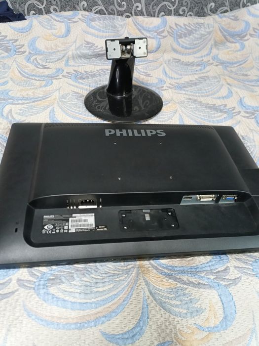 Монитор Philips 244E