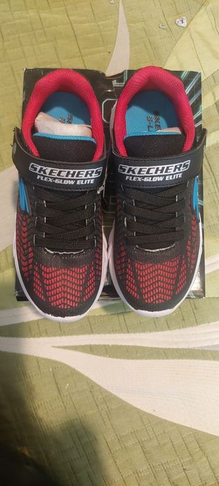 Vand pantofi Skechers cu luminite pentru copii, masura 31