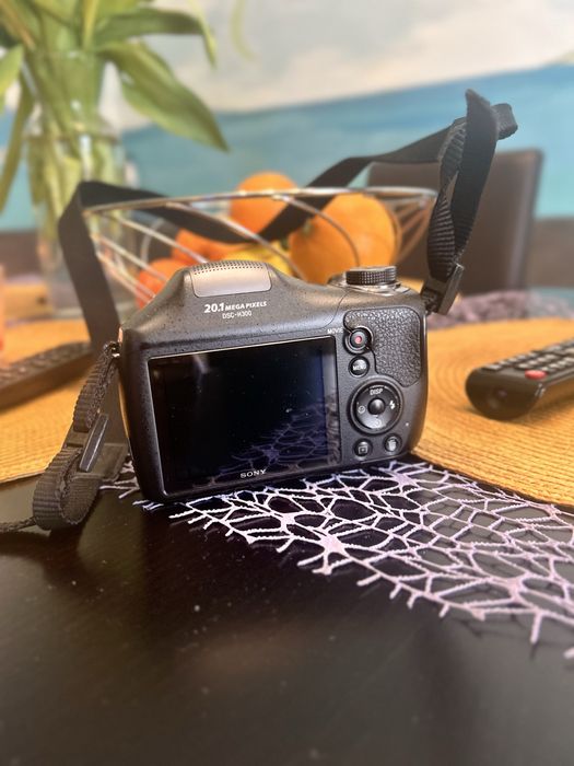 Фотоапарат-Sony Cyber-shot DSC-H300