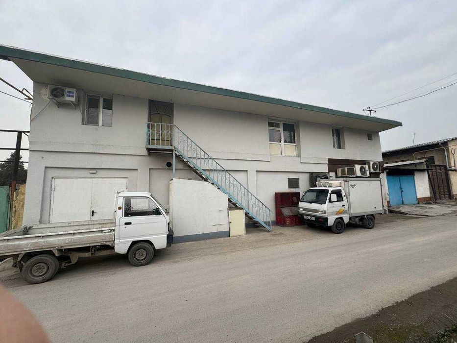 Yangi Hayot tumani Sergeli  Turar 2,7 sotok, 273 kv binosi bor
