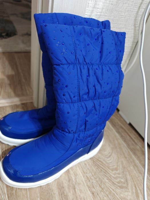 Продам демизезонные сапоги