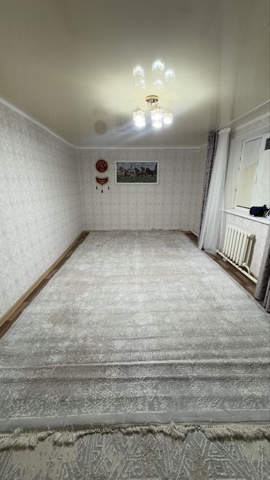 Продам ковер в хорошем состояний