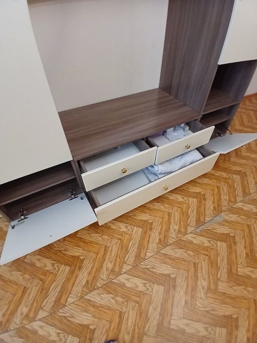Продам срочно стенка шкаф