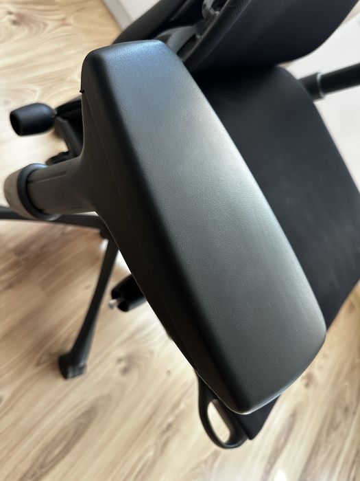 Herman Miller Embody chair Херман Милър Ембоди стол