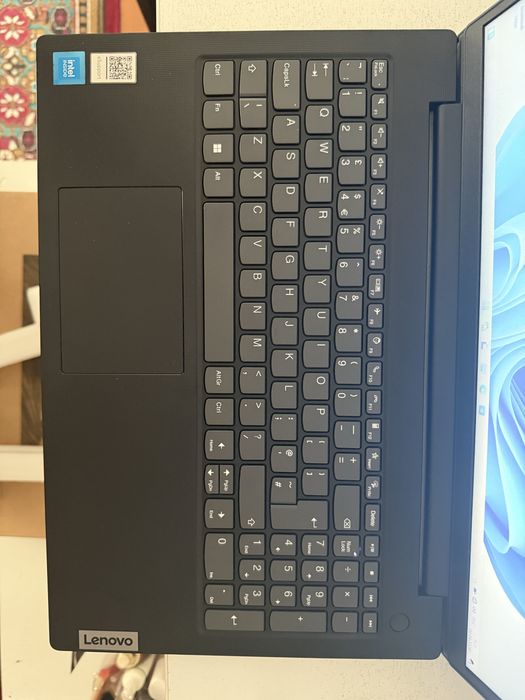 Lenovo v15/n4500/4/256/