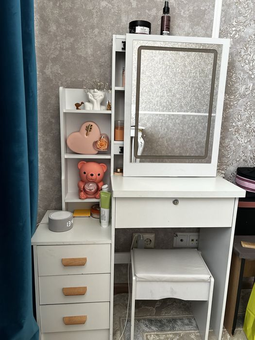 Туалетный столик