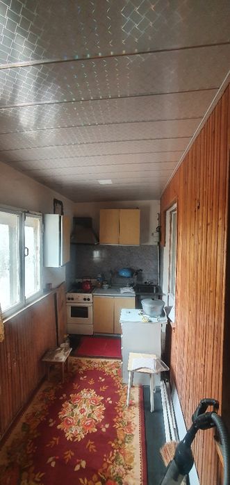 3 xonali uy sotiladi.