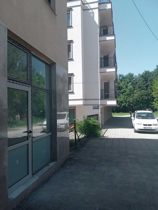 Продавам помещение