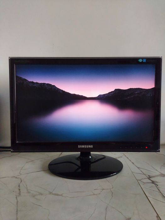 Монитор Samsung p2250