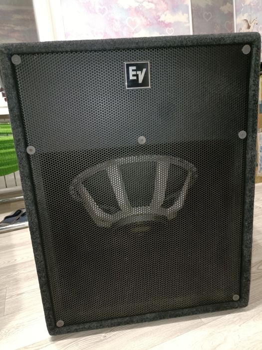 Electro-Voice T18 сабы