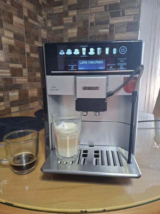 Aparat cafea siemens eq6 se vinde la proba