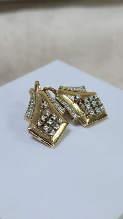 Серьги золотые за грамм по 43000
