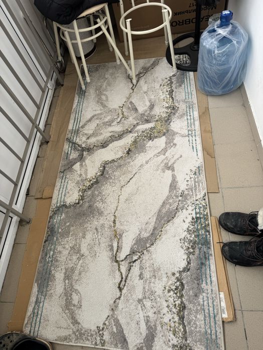 Ковер продам одинь новый второй буу