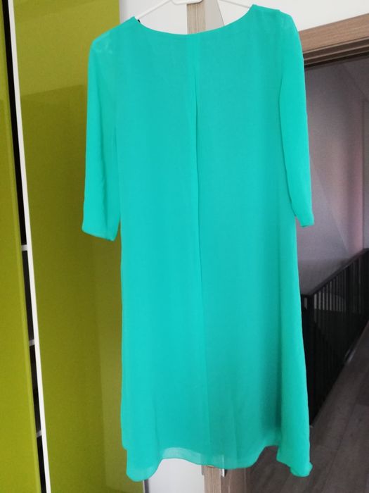 Vînd rochie noua