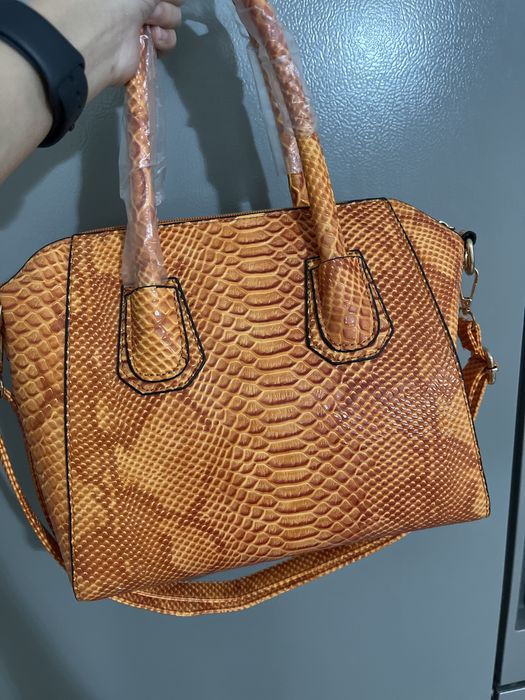 сумка новая оранжевая