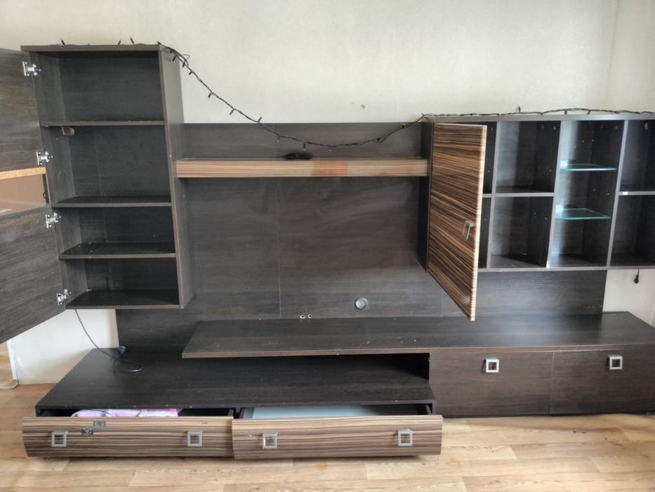 Продам шкаф  под телевизор