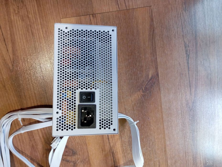 Захранване Gigabyte P650SS Ice