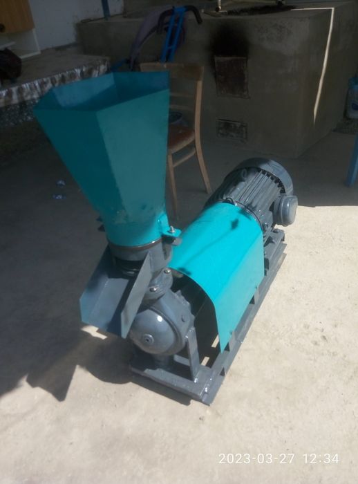 Гранулятор аппарати сотилади и.