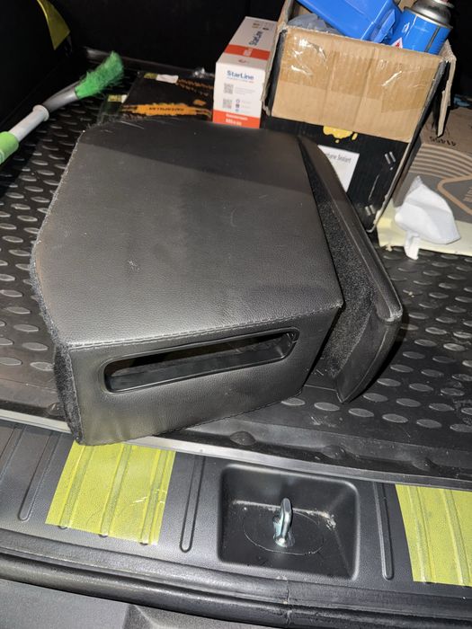 Подлокотник на Дастер 2