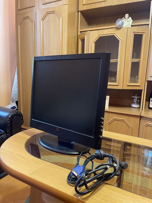 Monitor LCD  pentru sisteme de supraveghere de 19 inci