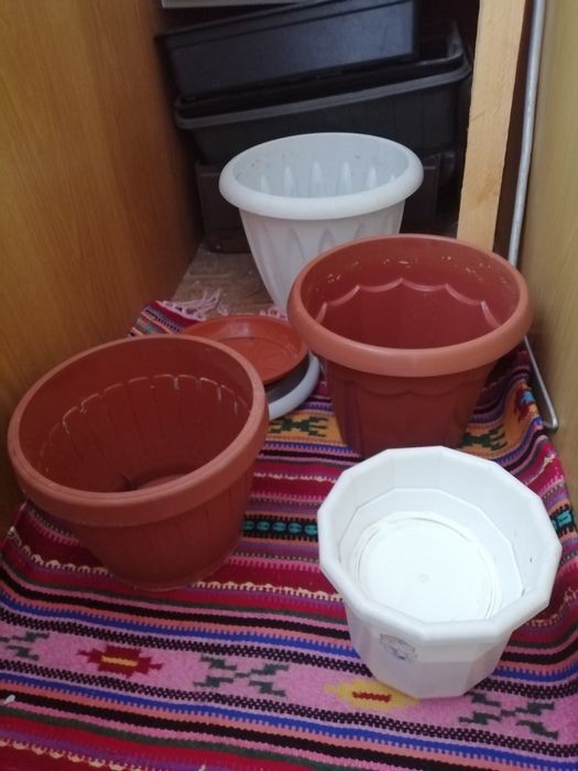 Продаются горшки б/у