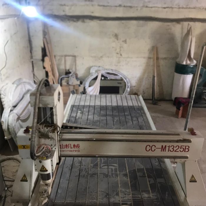 Продам два ЧПУ станка и столярные станки