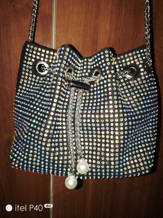 Сумочки шикарные.