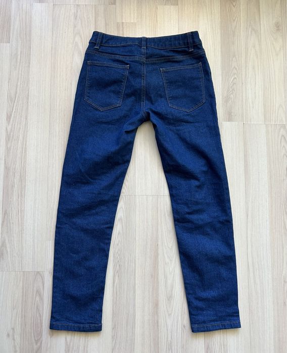 Детски дънки и детска шапка идиотка