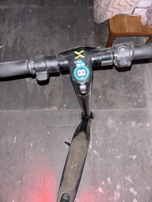 Trotineta eltectrica LEXGO