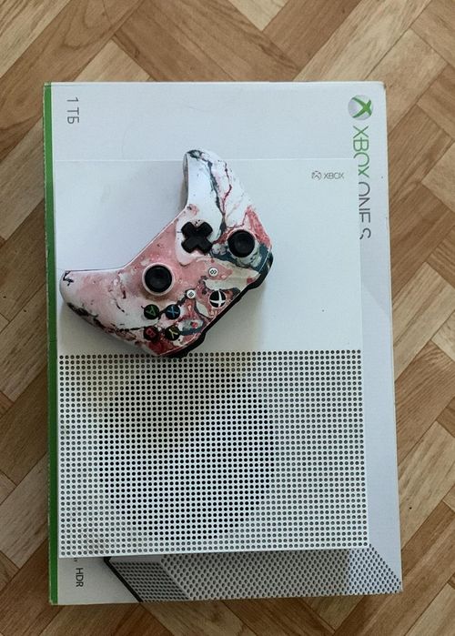 Продам игровую приставку