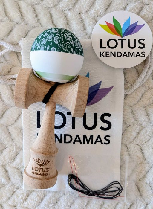 Kendama LOTUS: Gallagher/Bloom/ET Pro Mod, Antiskid/Sticky/Crushable bevel, base hole, Maple/Beech Ken (Pret pe bucata!)