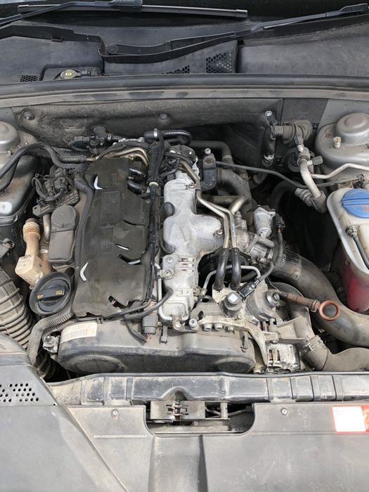 Motor audi a4 b8 2.0 tdi 143cp cod motor CAG CAGA